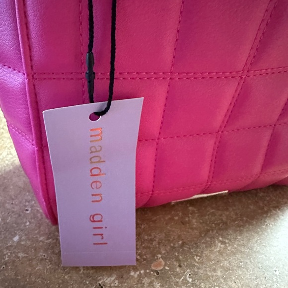 MADDEN GIRL Fuchsia Pink puffer tote - Picture 4 of 4